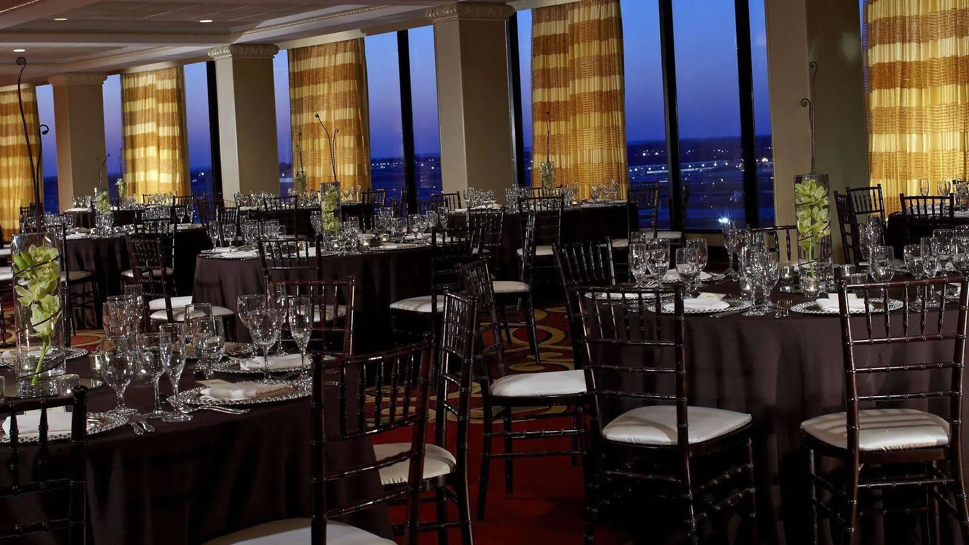 Renaissance St. Louis Airport Hotel Berkeley