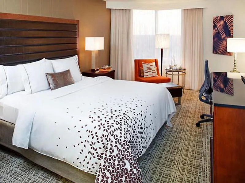 Renaissance St. Louis Airport Hotel Berkeley
